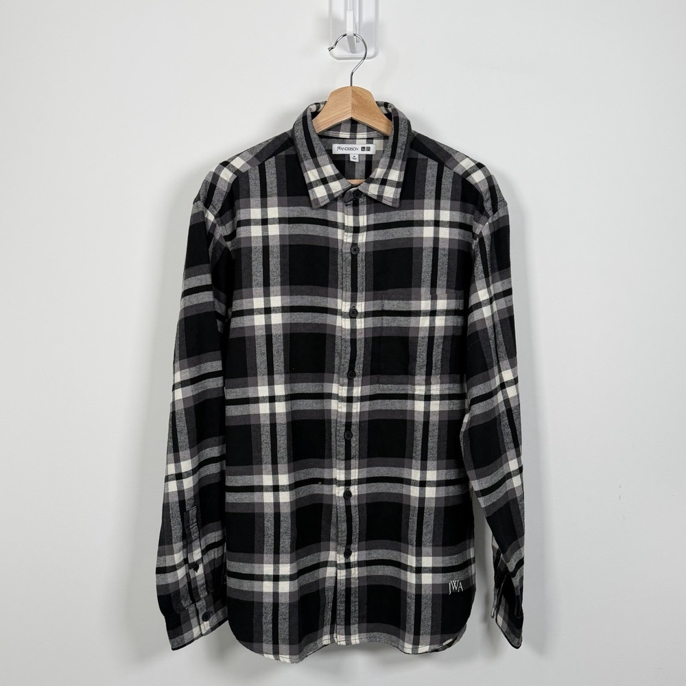 UNIQLO x JW Anderson Flannel Checked Shirt Mens Medium Black Plaid Boxy Casual